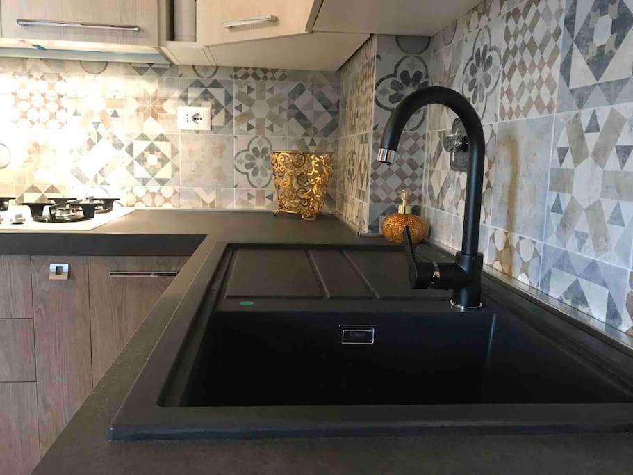 Apartment With Private Parking - Roma Est. Lunghezza Eksteriør bilde